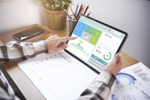 illustration of data analytics in graph to optimising website performance